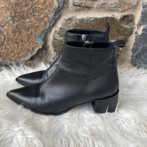Everlane The Boss Boot Pebbled Black Italian Leather Block Heel size 8.5 - Picture 9 of 13